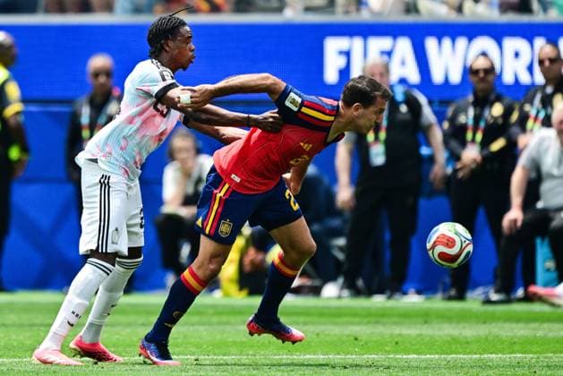 Belgium s Nathan Ngoy and Spain s Mikel Oyarzabal pictured in action during a soccer game between Spain and Belgian national team, Nationalteam Red Devils, on Friday 10 July 2026 in Los Angeles, USA, in the 1 4 finals of the FIFA World Cup, WM, Weltmeisterschaft, Fussball 2026. DIRKxWAEM  x180900628x