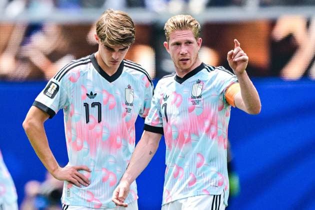 Belgium s Charles De Ketelaere and Belgium s Kevin De Bruyne pictured during a soccer game between Spain and Belgian national team, Nationalteam Red Devils, on Friday 10 July 2026 in Los Angeles, USA, in the 1 4 finals of the FIFA World Cup, WM, Weltmeisterschaft, Fussball 2026. DIRKxWAEM  x180900639x