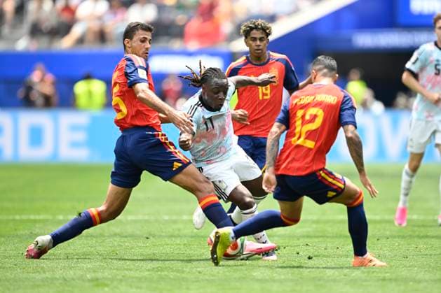 Spain vs Belgium - FIFA World Cup, WM, Weltmeisterschaft, Fussball 2026 LOS ANGELES, UNITED STATES OF AMERICA - JULY 10 : Rodri midfielder of Spain, Doku Jeremy forward of Belgium pictured during the FIFA World Cup 2026 round of 8 match between Spain and Belgium at the SoFi stadium on July 10, 2026 in Los Angeles, United States of America, 10 07 2026 Los Angeles United States of America  Copyright: xNicoxVereeckenx