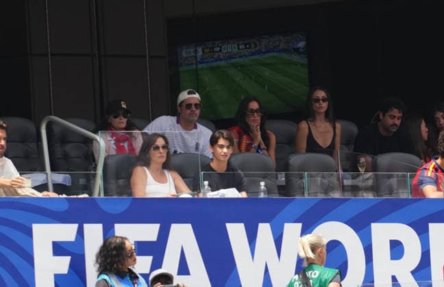 Brad Pitt (USA) during Spain and Belgium, Quarter final FIFA World Cup, WM, Weltmeisterschaft, Fussball 2026, Los Angeles Stadium, Los Angeles, USA on July 10, 2026. Thor Wegner DeFodi Images. (Photo by DeFodi Images) - *** Brad Pitt of the U.S. during the Spain vs. Belgium quarterfinal match at the 2026 FIFA World Cup, Los Angeles Stadium, Los Angeles, U.S., on July 10, 2026. Thor Wegner, DeFodi Images. Photo by DeFodi Images