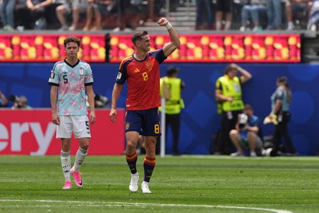 Spain v Belgium - FIFA World Cup, WM, Weltmeisterschaft, Fussball 2026 - Quarter Final INGLEWOOD, CALIFORNIA, UNITED STATES - JULY 10: Fabian Ruiz of Spain celebrates during the 2026 FIFA World Cup quarterfinal match between Spain and Belgium at Los Angeles Stadium (SoFi Stadium) in Inglewood, California, United States, on July 10, 2026. Tayfun Coskun Anadolu California United States. Editorial use only. Please get in touch for any other usage.  Copyright: x2026xAnadoluxTayfunxCoskunx