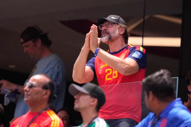 Fußball, FIFA WM 2026, Spanien - Belgien, Prominente auf der Tribüne #2 July 9, 2026, Inglewood, California, United States: Javier Bardem attends during the FIFA World Cup, WM, Weltmeisterschaft, Fussball 2026 Quarter Final match between Spain and Belgium at Los Angeles Stadium on July 10, 2026 in Inglewood, California. Spain V Belgium: Quarter Final - FIFA World Cup 2026  - ZUMAa181 20260709_zaa_a181_111 Copyright: xJosexBretonx
