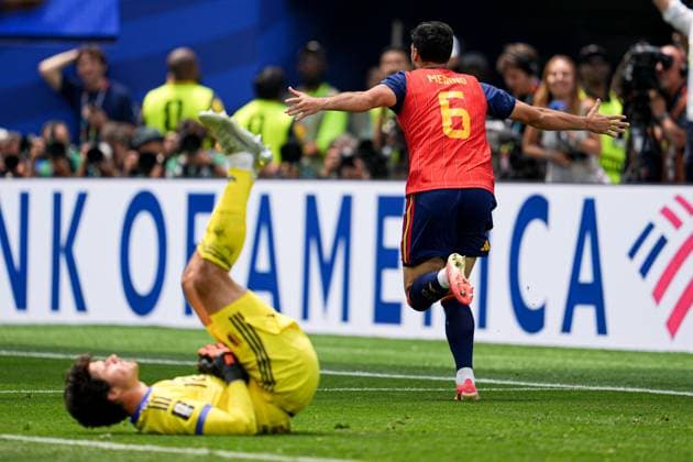 Mikel Merino of Spain celebrates scoring to make it 2-1 Spain v Belgium, 2026 FIFA World Cup, WM, Weltmeisterschaft, Fussball Quarter-final, Football, Los Angeles Stadium, California, USA - 10 Jul 2026Los Angeles Los Angeles Stadium California (CA) United States of America  Copyright: xIsmaelxAdnan Shutterstockx 16985787co