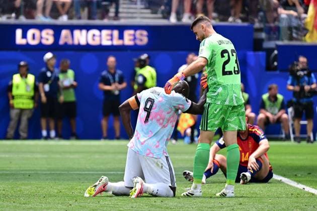 Belgium s Romelu Lukaku looks dejected during a soccer game between Spain and Belgian national team, Nationalteam Red Devils, on Friday 10 July 2026 in Los Angeles, USA, in the 1 4 finals of the FIFA World Cup, WM, Weltmeisterschaft, Fussball 2026. DIRKxWAEM  x180906334x