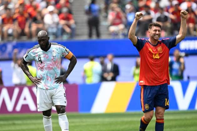 Spain vs Belgium - FIFA World Cup, WM, Weltmeisterschaft, Fussball 2026 LOS ANGELES, UNITED STATES OF AMERICA - JULY 10 : Lukaku Romelu forward of Belgium, Laporte Aymeric defender of Spain pictured during the FIFA World Cup 2026 round of 8 match between Spain and Belgium at the SoFi stadium on July 10, 2026 in Los Angeles, United States of America, 10 07 2026 Los Angeles United States of America  Copyright: xNicoxVereeckenx
