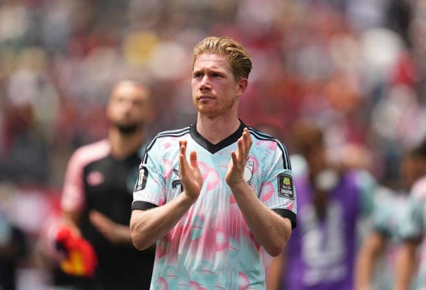 Kevin De Bruyne (Belgium) with post game despair during Spain and Belgium, Quarter final FIFA World Cup, WM, Weltmeisterschaft, Fussball 2026, Los Angeles Stadium, Los Angeles, USA on July 10, 2026. Thor Wegner DeFodi Images. (Photo by DeFodi Images) - *** Kevin De Bruyne of Belgium looks dejected after the game between Spain and Belgium in the quarterfinals of the 2026 FIFA World Cup at Los Angeles Stadium in Los Angeles, USA, on July 10, 2026. Photo by DeFodi Images (Thor Wegner)