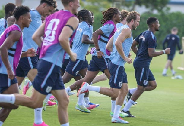 FIFA World Cup, WM, Weltmeisterschaft, Fussball 2026 MD-1 - England training session Harry Kane of England (2-R) and teammates attend a training session, in Fort Lauderdale, Florida, USA, 10 July 2026. England will face Norway on 11 July in their 2026 FIFA World Cup quarterfinal match. FORT LAUDERDALE FLORIDA United States  Copyright: xCRISTOBALxHERRERA-ULASHKEVICHx