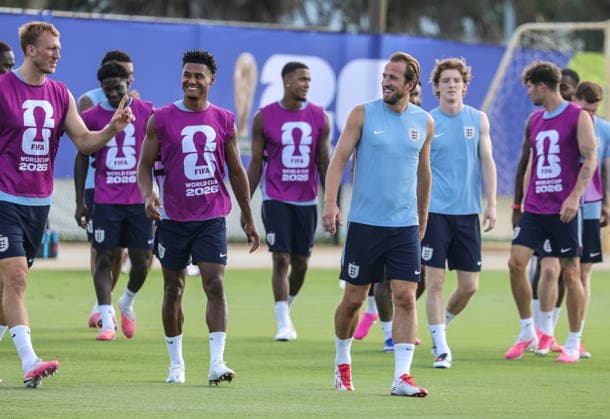 FIFA World Cup, WM, Weltmeisterschaft, Fussball 2026 MD-1 - England training session Harry Kane of England (C-R) and teammates attend a training session, in Fort Lauderdale, Florida, USA, 10 July 2026. England will face Norway on 11 July in their 2026 FIFA World Cup quarterfinal match. FORT LAUDERDALE FLORIDA United States  Copyright: xCRISTOBALxHERRERA-ULASHKEVICHx