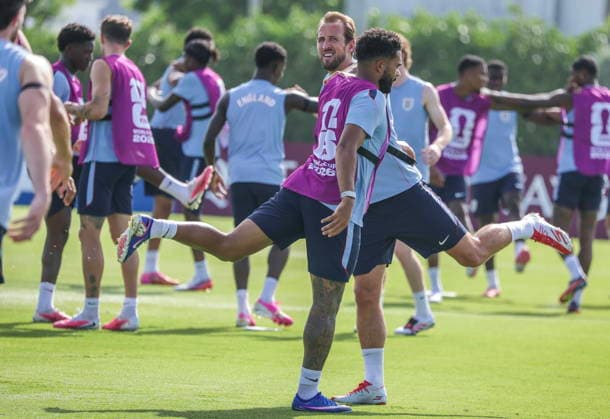 FIFA World Cup, WM, Weltmeisterschaft, Fussball 2026 MD-1 - England training session Harry Kane (L) and Reece James of England attend a training session, in Fort Lauderdale, Florida, USA, 10 July 2026. England will face Norway on 11 July in their 2026 FIFA World Cup quarterfinal match. FORT LAUDERDALE FLORIDA United States  Copyright: xCRISTOBALxHERRERA-ULASHKEVICHx