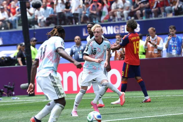 Fifa Worls Cup 2026 INGLEWOOD, CALIFORNIA July 10, 2026: Spain advanced to the FIFA World Cup, WM, Weltmeisterschaft, Fussball semifinals with a hard-fought 2-1 victory over Belgium at Los Angeles Stadium. Fabian Ruiz opened the scoring in the 30th minute before Charles De Ketelaere equalized for Belgium just before halftime. Substitute Mikel Merino struck the decisive goal in the 88th minute, capitalizing on a rebound to send Spain into the last four, where they will face France. Despite a determined Belgian performance and late pressure, Spain™s composure and clinical finishing proved decisive in a tightly contested quarterfinal. Los Angles USA Copyright: xSeshadrixSukumarx