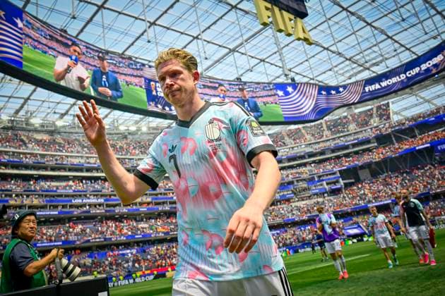 Spain vs Belgium - FIFA World Cup, WM, Weltmeisterschaft, Fussball 2026 LOS ANGELES, UNITED STATES OF AMERICA - JULY 10 : De Bruyne Kevin forward of Belgium leaves the field after defeat pictured during the FIFA World Cup 2026 round of 8 match between Spain and Belgium at the SoFi stadium on July 10, 2026 in Los Angeles, United States of America, 10 07 2026 Los Angeles United States of America  Copyright: xJanxDexMeuleneirx