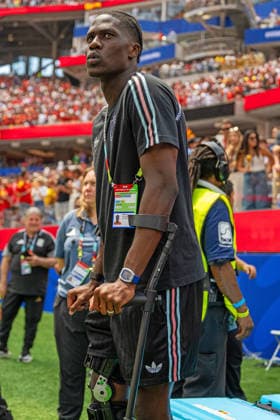 July 10, 2026, Inglewood, California, USA: Injured Belgian player ONANA AMADOU before the start of the World Cup 2026 quarter final match against Spain. Spain won 2-1. Inglewood USA - ZUMAh234 20260710_zsp_h234_008 Copyright: xMarkxEdwardxHarrisx