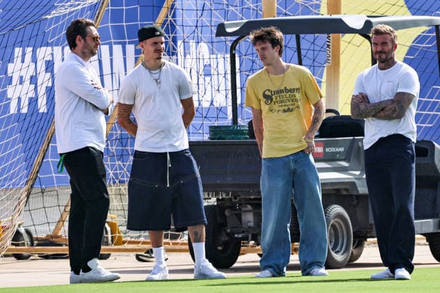 July 10, 2026, Fort Lauderdale, Florida, USA: England former professional footballer and the president and co-owner of Inter Miami CF, Sir David Beckham, Romeo and Cruz Beckham attend an England soccer team training session prior to a World Cup 26 Quarter-Final match between England and Norway. Fort Lauderdale USA - ZUMAa257 20260710_zsp_a257_043 Copyright: xChrisxArjoonx