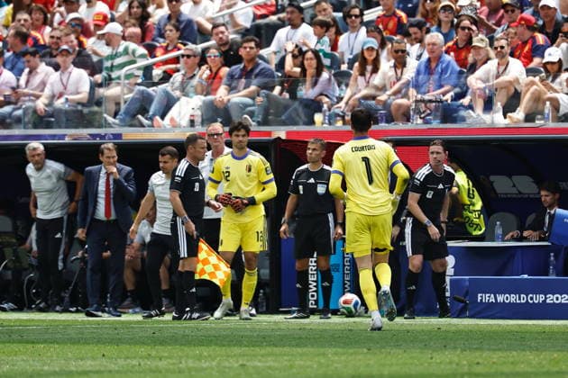 Thibaut Courtois (BEL), JULY 10, 2026 - Football Soccer : Courtois heading to the bench after sustaining an injury during FIFA World Cup, WM, Weltmeisterschaft, Fussball 2026 Quarter-finals match between Spain - Belgium at the Los Angeles Stadium in Inglewood, United States. Noxthirdxpartyxsales  aflo_337643327 MutsuxKawamorix