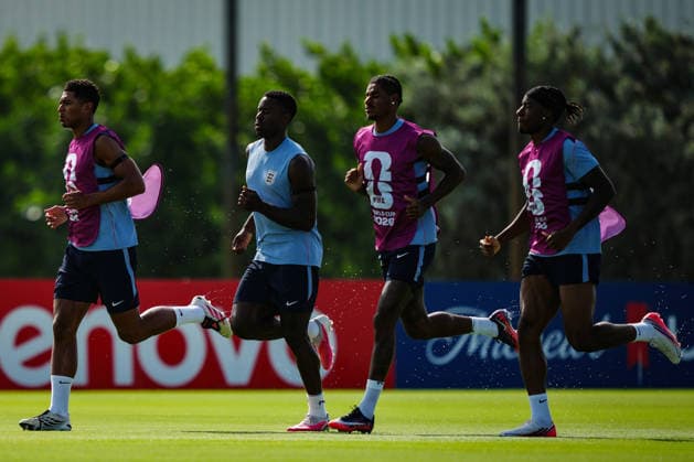 (260711) -- MIAMI, July 11, 2026 -- Players of England attend a training session ahead of the quarterfinal between England and Norway at the 2026 FIFA World Cup, WM, Weltmeisterschaft, Fussball in Miami, the United States, on July 10, 2026. ) (SP)U.S.-MIAMI-FOOTBALL-FIFA WORLD CUP-TEAM ENGLAND-TRAINING JiaxHaocheng 