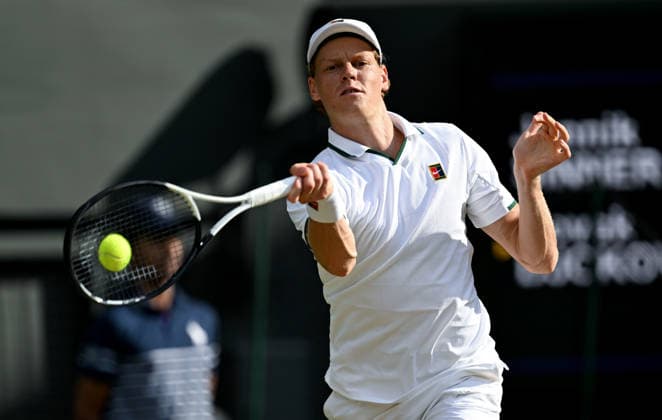 (260711) -- LONDON, July 11, 2026 -- Jannik Sinner hits a return during the men s singles semifinal between Jannik Sinner of Italy and Novak Djokovic of Serbia at the Wimbledon Tennis Championships in London, Britain, on July 10, 2026. ) (SP)BRITAIN-LONDON-TENNIS-WIMBLEDON-MEN S SINGLES LixYing 