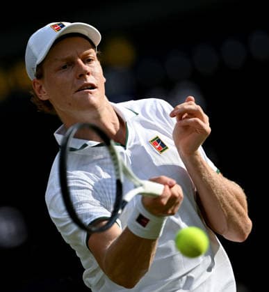 (260711) -- LONDON, July 11, 2026 -- Jannik Sinner hits a return during the men s singles semifinal between Jannik Sinner of Italy and Novak Djokovic of Serbia at the Wimbledon Tennis Championships in London, Britain, on July 10, 2026. ) (SP)BRITAIN-LONDON-TENNIS-WIMBLEDON-MEN S SINGLES LixYing 