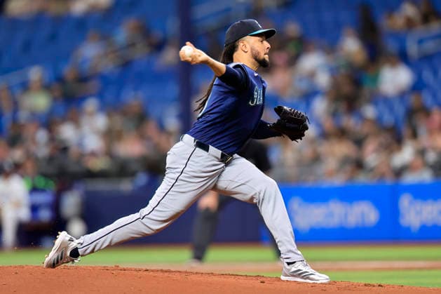 July 10, 2026, St. Petersburg, Florida, USA: Seattle Mariners pitcher Luis Castillo (58) delivers a pitch during an MLB, Baseball Herren, USA game against the Tampa Bay Rays on July 10, 2026 at Tropicana Field. The Rays beat the Mariners 7-2. St. Petersburg USA - ZUMAh180 20260710_zsp_h180_004 Copyright: xKimxHukarix