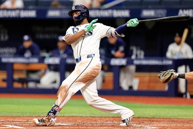 July 10, 2026, St. Petersburg, Florida, USA: Tampa Bay Rays third baseman Junior Caminero (13) doubles to left field during an MLB, Baseball Herren, USA game against the Seattle Mariners on July 10, 2026 at Tropicana Field. The Rays beat the Mariners 7-2. St. Petersburg USA - ZUMAh180 20260710_zsp_h180_040 Copyright: xKimxHukarix