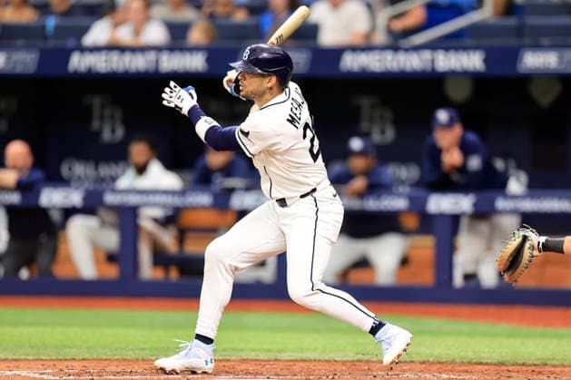 July 10, 2026, St. Petersburg, Florida, USA: Tampa Bay Rays right fielder Victor Mesa Jr. (25) singles to center field during an MLB, Baseball Herren, USA game against the Seattle Mariners on July 10, 2026 at Tropicana Field. The Rays beat the Mariners 7-2. St. Petersburg USA - ZUMAh180 20260710_zsp_h180_081 Copyright: xKimxHukarix