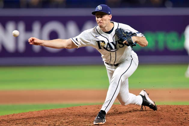 July 10, 2026, St. Petersburg, Florida, USA: Tampa Bay Rays pitcher Kevin Kelly (49) delivers pitch during an MLB, Baseball Herren, USA game against the Seattle Mariners on July 10, 2026 at Tropicana Field. The Rays beat the Mariners 7-2. St. Petersburg USA - ZUMAh180 20260710_zsp_h180_094 Copyright: xKimxHukarix