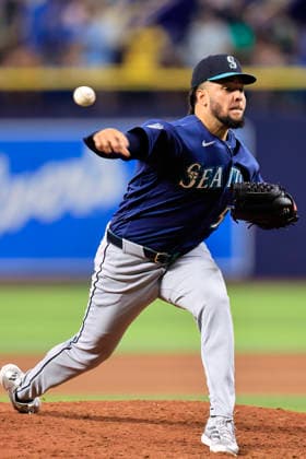 July 10, 2026, St. Petersburg, Florida, USA: Seattle Mariners pitcher Luis Castillo (58) delivers a pitch during an MLB, Baseball Herren, USA game against the Tampa Bay Rays on July 10, 2026 at Tropicana Field. The Rays beat the Mariners 7-2. St. Petersburg USA - ZUMAh180 20260710_zsp_h180_101 Copyright: xKimxHukarix