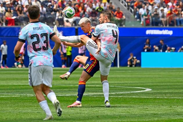 RECORD DATE NOT STATED 10th July 2026; Los Angeles Stadium, Los Angeles, California, United States of America; FIFA World Cup, WM, Weltmeisterschaft, Fussball Football, Spain versus Belgium; Dani Olmo of Spain battles for possession ball with Brandon Mechele of Belgium JulianxMedina DiaEsportivo