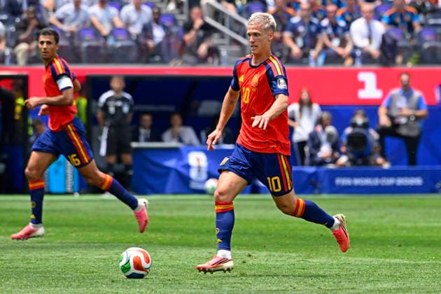 RECORD DATE NOT STATED 10th July 2026; Los Angeles Stadium, Los Angeles, California, United States of America; FIFA World Cup, WM, Weltmeisterschaft, Fussball Football, Spain versus Belgium; Dani Olmo of Spain runs with the ball JulianxMedina DiaEsportivo