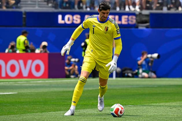 RECORD DATE NOT STATED 10th July 2026; Los Angeles Stadium, Los Angeles, California, United States of America; FIFA World Cup, WM, Weltmeisterschaft, Fussball Football, Spain versus Belgium; Goalkeeper, Thibaut Courtois controls the ball of Belgium JulianxMedina DiaEsportivo