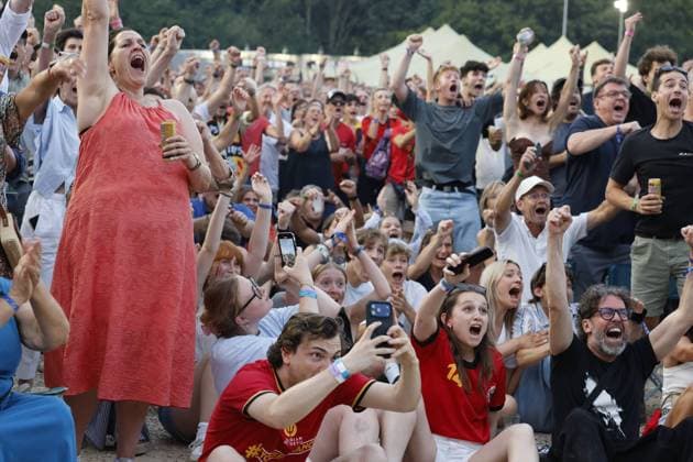 Fans cheer with joy when the Red Devils score 1-1 during the screening of a soccer game between Belgian national soccer team Red Devils and Spain, at the Rock Zottegem music festival on Friday 10 July 2026 in Zottegem. The quarter final of the FIFA World Cup, WM, Weltmeisterschaft, Fussball WM, Weltmeisterschaft, Fussball 2026 is shown on a large screen. NICOLASxMAETERLINCK  x180902338x IMAGO NICOLASxMAETERLINCK  x1079515925stx