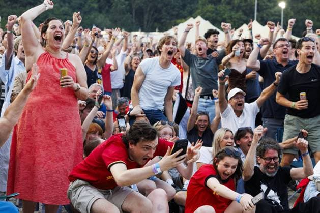 Illustration picture taken during the screening of a soccer game between Belgian national soccer team Red Devils and Spain, at the Rock Zottegem music festival on Friday 10 July 2026 in Zottegem. The quarter final of the FIFA World Cup, WM, Weltmeisterschaft, Fussball WM, Weltmeisterschaft, Fussball 2026 is shown on a large screen. NICOLASxMAETERLINCK  x180910672x IMAGO NICOLASxMAETERLINCK  x1079537971stx