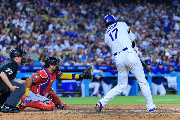 July 10, 2026, Los Angeles, California, USA: Shohei Ohtani 17 of the Los Angeles Dodgers at bat during a regular season MLB, Baseball Herren, USA game against the Arizona Diamondbacks on Friday July 10, 2026 at Dodger Stadium in Los Angeles, California. Dodgers lose to Diamondbacks, 3-9. JAVIER ROJAS PI Los Angeles USA - ZUMAp124 20260710_zaa_p124_035 Copyright: xJavierxRojasx