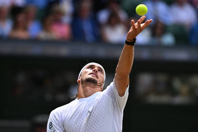2026 Wimbledon - Semi-Final - Alexander Zverev Alexander Zverev (GER) during his semi final match at the 2026 Wimbledon Championships at the AELTC in London, Great Britain, on July 10, 2026. Photo by Corinne Dubreuil ABACAPRESS.COM LONDON United Kingdom  Copyright: xDubreuilxCorinne ABACAx