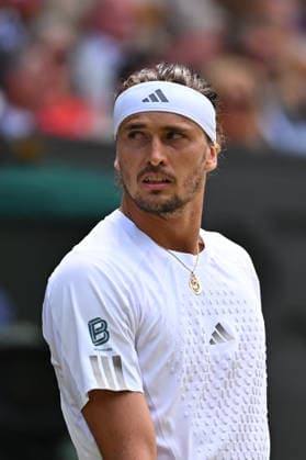 2026 Wimbledon - Semi-Final - Alexander Zverev Alexander Zverev (GER) during his semi final match at the 2026 Wimbledon Championships at the AELTC in London, Great Britain, on July 10, 2026. Photo by Corinne Dubreuil ABACAPRESS.COM LONDON United Kingdom  Copyright: xDubreuilxCorinne ABACAx