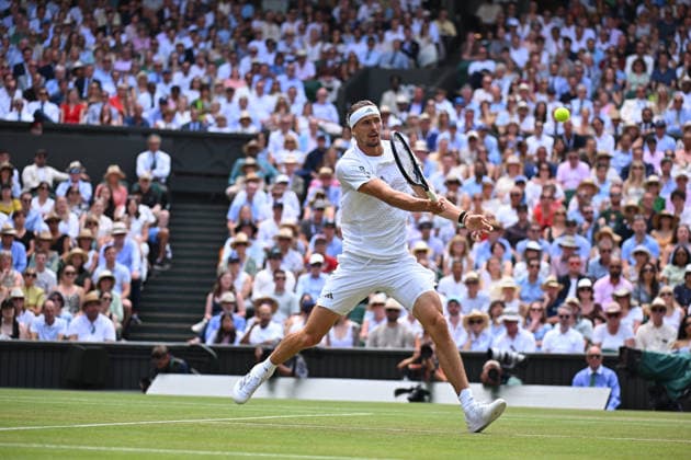 2026 Wimbledon - Semi-Final - Alexander Zverev Alexander Zverev (GER) during his semi final match at the 2026 Wimbledon Championships at the AELTC in London, Great Britain, on July 10, 2026. Photo by Corinne Dubreuil ABACAPRESS.COM LONDON United Kingdom  Copyright: xDubreuilxCorinne ABACAx