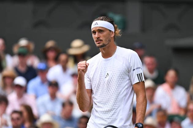 2026 Wimbledon - Semi-Final - Alexander Zverev Alexander Zverev (GER) during his semi final match at the 2026 Wimbledon Championships at the AELTC in London, Great Britain, on July 10, 2026. Photo by Corinne Dubreuil ABACAPRESS.COM LONDON United Kingdom  Copyright: xDubreuilxCorinne ABACAx