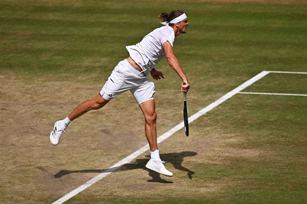 2026 Wimbledon - Semi-Final - Alexander Zverev Alexander Zverev (GER) during his semi final match at the 2026 Wimbledon Championships at the AELTC in London, Great Britain, on July 10, 2026. Photo by Corinne Dubreuil ABACAPRESS.COM LONDON United Kingdom  Copyright: xDubreuilxCorinne ABACAx