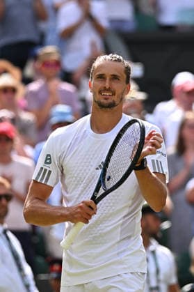 2026 Wimbledon - Semi-Final - Alexander Zverev Alexander Zverev (GER) during his semi final match at the 2026 Wimbledon Championships at the AELTC in London, Great Britain, on July 10, 2026. Photo by Corinne Dubreuil ABACAPRESS.COM LONDON United Kingdom  Copyright: xDubreuilxCorinne ABACAx