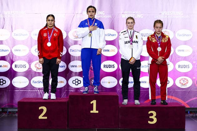 Ringen, U20 EM in Skopje U20 European Championships Podium 62kg WW - Gold: Ruzanna Mammadova (AZE), Silver: Ozdenur Ozmez (TUR), Bronze: Leonie Steigert (GER), Ekaterina Radysheva (RUS) *** U20 European Championships Podium, 62 kg Open Weight: Gold – Ruzanna Mammadova (AZE); Silver – Ozdenur Ozmez (TUR); Bronze – Leonie Steigert (GER); Ekaterina Radysheva (RUS) Copyright: xJakexKirkmanx xUnitedxWorldxWresx Jake Kirkman United World Wres