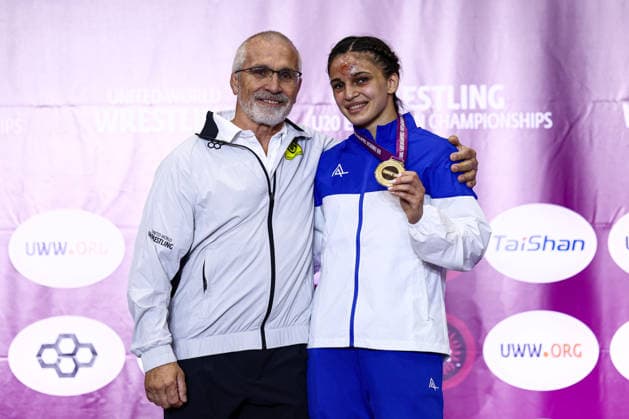 Ringen, U20 EM in Skopje U20 European Championships Podium 62kg WW - Gold: Ruzanna Mammadova (AZE), Doctor *** U20 European Championships Podium: 62 kg Open Weight Gold – Ruzanna Mammadova (AZE), Doctor Copyright: xJakexKirkmanx xUnitedxWorldxWresx Jake Kirkman United World Wres