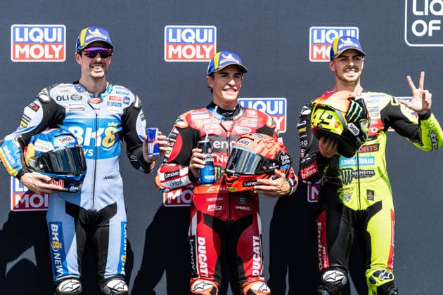 GER, Großer Preis von Deutschland, MotoGP. 11. Lauf, FIM Motorrad-Weltmeisterschaft. 11.07.2026, Sachsenring, Hohenstein-Ernstthal, GER, Großer Preis von Deutschland, MotoGP. 11. Lauf, FIM Motorrad-Weltmeisterschaft. Top 3 nach dem Qualifying, Pole sitter 93, Marc Marquez, Ducati Lenovo Team, 2. 73, Alex Marquez, BK8 Gresini Racing MotoGP, 3. 49, Fabio Di Giannantonio, Pertamina Enduro VR46 Racing Team Â Foto: Alexander Trienitz Hohenstein-Ernstthal Sachsenring Sachsen Deutschland *** GER, German Grand Prix, MotoGP Round 11, FIM Motorcycle World Championship, July 11, 2026, Sachsenring, Hohenstein Ernstthal, GER, German Grand Prix, MotoGP Round 11, FIM Motorcycle World Championship Top 3 after qualifying, Pole sitter 93, Marc Marquez, Ducati Lenovo Team, 2.73, Alex Marquez, BK8 Gresini Racing MotoGP, 3.49, Fabio Di Giannantonio, Pertamina Enduro VR46 Racing Team. Photo by Alexander Trienitz, Hohenstein Ernstthal, Sachsenring, Saxony, Germany