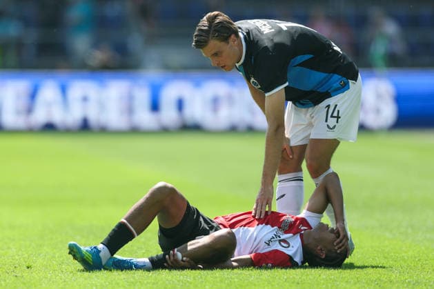 2026-07-11 Feyenoord v Club Brugge - Pre Season Friendly ROTTERDAM, NETHERLANDS - JULY 11: Bjorn Meijer of Club Brugge check the injury of Calvin Stengs of Feyenoord during the Pre Season Friendly match between Feyenoord and Club Brugge at Stadion Feijenoord on July 11, 2026 in Rotterdam, Netherlands. Rotterdam Stadion Feijenoord Netherlands Content not available for redistribution in The Netherlands directly or indirectly through any third parties. Copyright: xHansxvanxderxValkx
