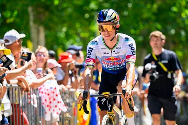 Tour de France 2026 Stage 8 BERGERAC, FRANCE - JULY 11 : Evenepoel Remco (BEL) of Red Bull BORA Hansgrohe during stage 8 of the 113rd edition of Tour de France an UCI World Tour 2.UWT cycling road race stage for Men Elite of 182 km with start in Perigueux and finish in Bergerac on July 11, 2026 in Bergerac, France, 11 07 2026 Bergerac France  Copyright: xTomasxSiskx