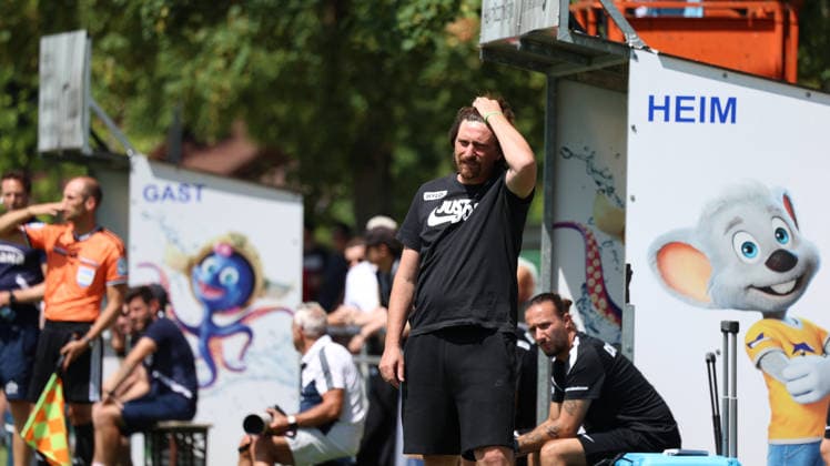 11.07.2026, xrekx, Fussball Testspiel, SV Elversberg - FC Thun v.l. Vincent Wagner Trainer (SV 07 Elversberg) (DFL DFB REGULATIONS PROHIBIT ANY USE OF PHOTOGRAPHS as IMAGE SEQUENCES and or QUASI-VIDEO) Rust *** July 11, 2026, xrekx, Soccer Friendly Match, SV Elversberg vs. FC Thun, by Vincent Wagner, Coach of SV 07 Elversberg. DFL and DFB regulations prohibit any use of photographs as image sequences and or quasi-video. Rust