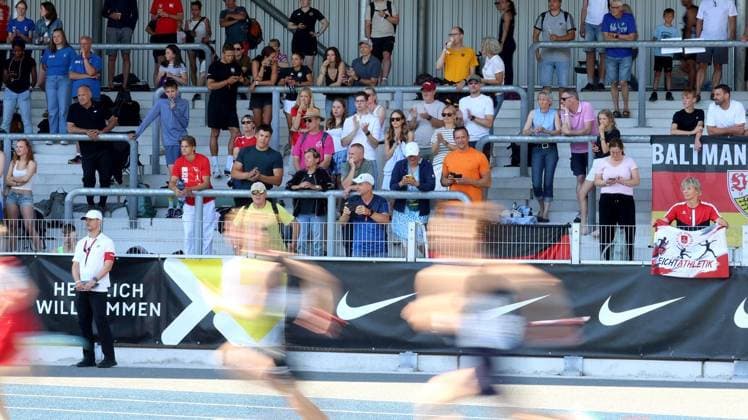 Leichtathletik Meisterschaft U16 U20 im Lohrheidestadion in Bochum Wattenscheid ** NUR FÜR REDAKTIONELLE ZWECKE ** EDITORIAL USE ONLY **<p>Leichtathletik Meisterschaft U16 U20 am Samstag den 11.Juli 2026 im Lohrheidestadion in Bochum Wattenscheid Foto : Frank Oppitz FUNKE Foto Services< p> Deutschland NRW Bochum Copyright: FrankxOppitz *** U16 and U20 Track and Field Championships at Lohrheidestadion in Bochum-Wattenscheid ** FOR EDITORIAL USE ONLY ** EDITORIAL USE ONLY ** p U16 and U20 Track and Field Championships on Saturday, July 11, 2026, at Lohrheidestadion in Bochum-Wattenscheid Photo by Frank Oppitz, FUNKE Photo Services p Sports, Germany, North Rhine-Westphalia, Bochum Copyright FrankxOppitz Copyright: FrankxOppitz doc86o3x02c4p4yws7ssht ,EDITORIAL USE ONLY