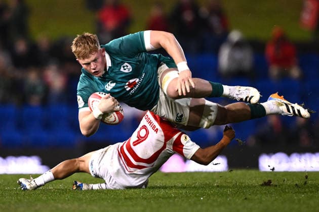 RUGBY JAPAN IRELAND, Bryn Ward of Ireland is tackled by Naoto Saito of Japan during the 2026 Nations Championship Rugby Test between Japan and Ireland at McDonald Jones Stadium in Newcastle, Saturday, July 11, 2026. ( NO ARCHIVING, EDITORIAL USE ONLY NEWCASTLE New South Wales Australia  Copyright: xDANxHIMBRECHTSx 20260711184902846510