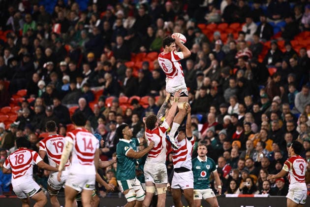RUGBY JAPAN IRELAND, Jack Cornelsen of Japan wins a line out ball during the 2026 Nations Championship Rugby Test between Japan and Ireland at McDonald Jones Stadium in Newcastle, Saturday, July 11, 2026. ( NO ARCHIVING, EDITORIAL USE ONLY NEWCASTLE New South Wales Australia  Copyright: xDANxHIMBRECHTSx 20260711120945216669