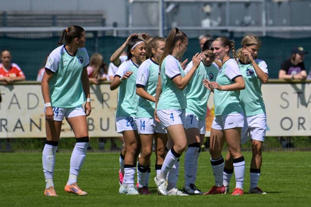 11.07.2026, xlakx, Fussball Testspiel, 1.FFC Turbine Potsdam - 1. FC Union Berlin v.l. Jubel von der Mannschaft von 1.FFC Turbine Potsdam zum Tor von 1:1 Oranienburg *** July 11, 2026, xlakx, Soccer Friendly Match, 1 FFC Turbine Potsdam vs. 1 FC Union Berlin – The 1 FFC Turbine Potsdam team celebrates the goal scored by 1 1 Oranienburg