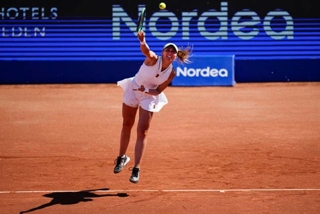 BASTAD, SWEDEN 20260711 Simona Waltert, Switzerland, closest to the camera against Paula Badosa, Spain, during Saturday s final in the women s singles at the Nordea Open tennis tournament in Bastad. BASTAD SWEDEN x9200x *** BASTAD, SWEDEN, July 11, 2026 Simona Waltert of Switzerland, closest to the camera, faces Paula Badosa of Spain during Saturday’s women’s singles final at the Nordea Open tennis tournament in Bastad BASTAD, SWEDEN x9200x  Copyright: xBjörnxLarssonxRosvall TT TTx NORDEA OPEN 2026