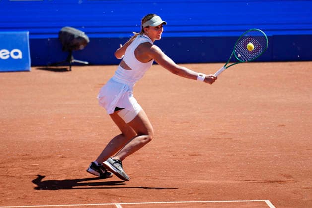 BASTAD, SWEDEN 20260711 Simona Waltert, Switzerland, closest to the camera against Paula Badosa, Spain, during Saturday s final in the women s singles at the Nordea Open tennis tournament in Bastad. BASTAD SWEDEN x9200x *** BASTAD, SWEDEN, July 11, 2026 Simona Waltert of Switzerland, closest to the camera, faces Paula Badosa of Spain during Saturday’s women’s singles final at the Nordea Open tennis tournament in Bastad BASTAD, SWEDEN x9200x  Copyright: xBjörnxLarssonxRosvall TT TTx NORDEA OPEN 2026